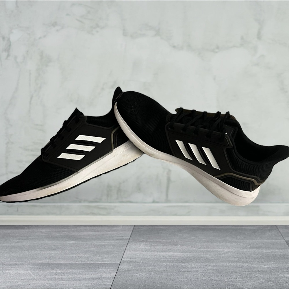 ADIDAS Running Shoes Great condition Size 13 Mens